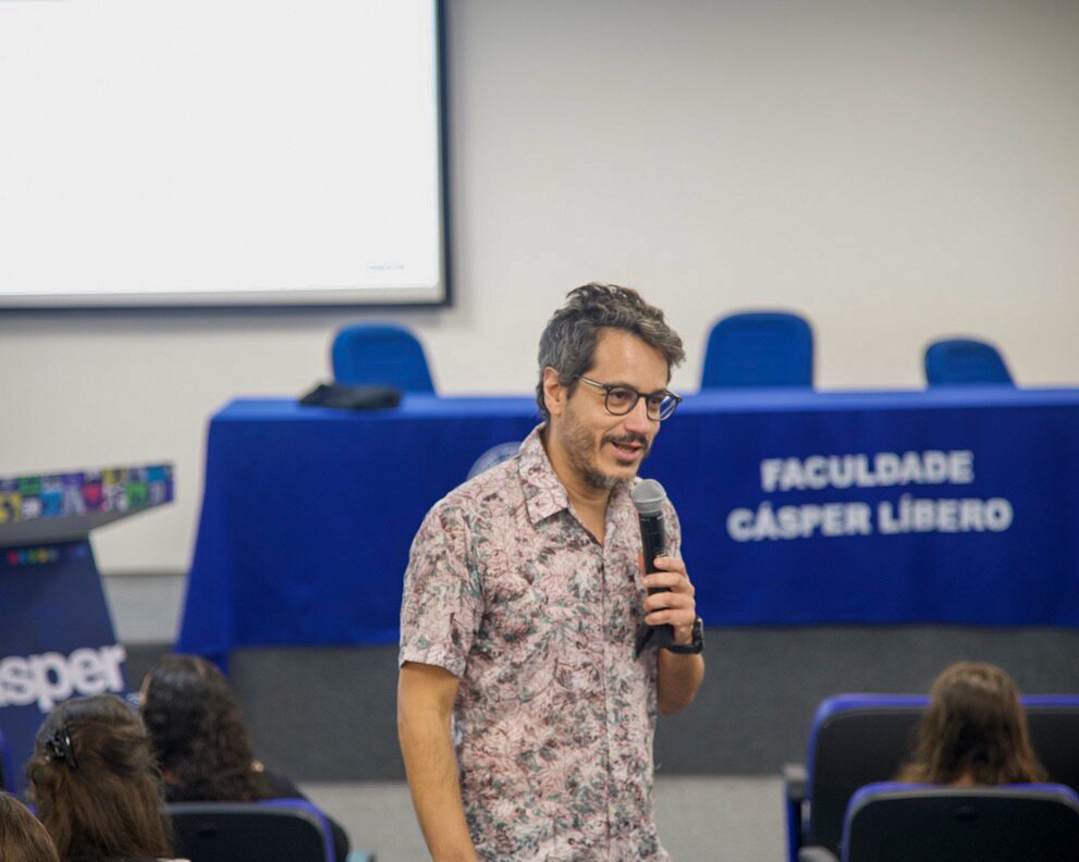 Imagem em destaque para Faculdade Cásper Líbero realiza Oficina de Técnicas de Redação