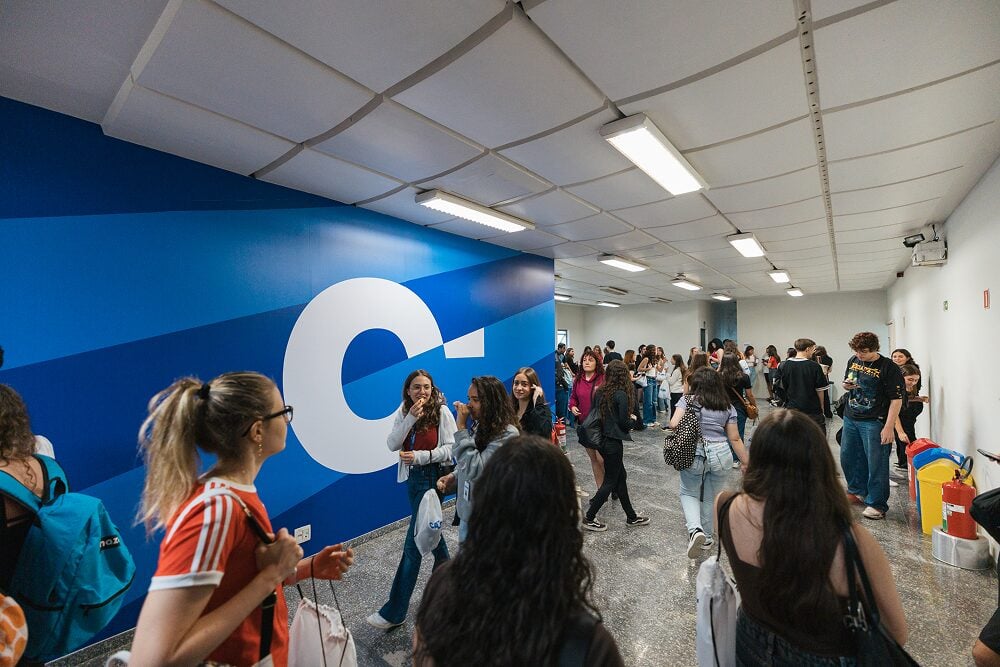 Estudantes na Cásper Líbero