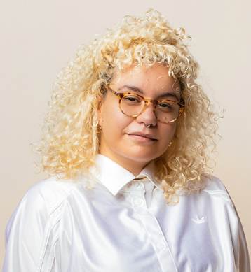 Foto do Professor NAyara Costa Nogueira