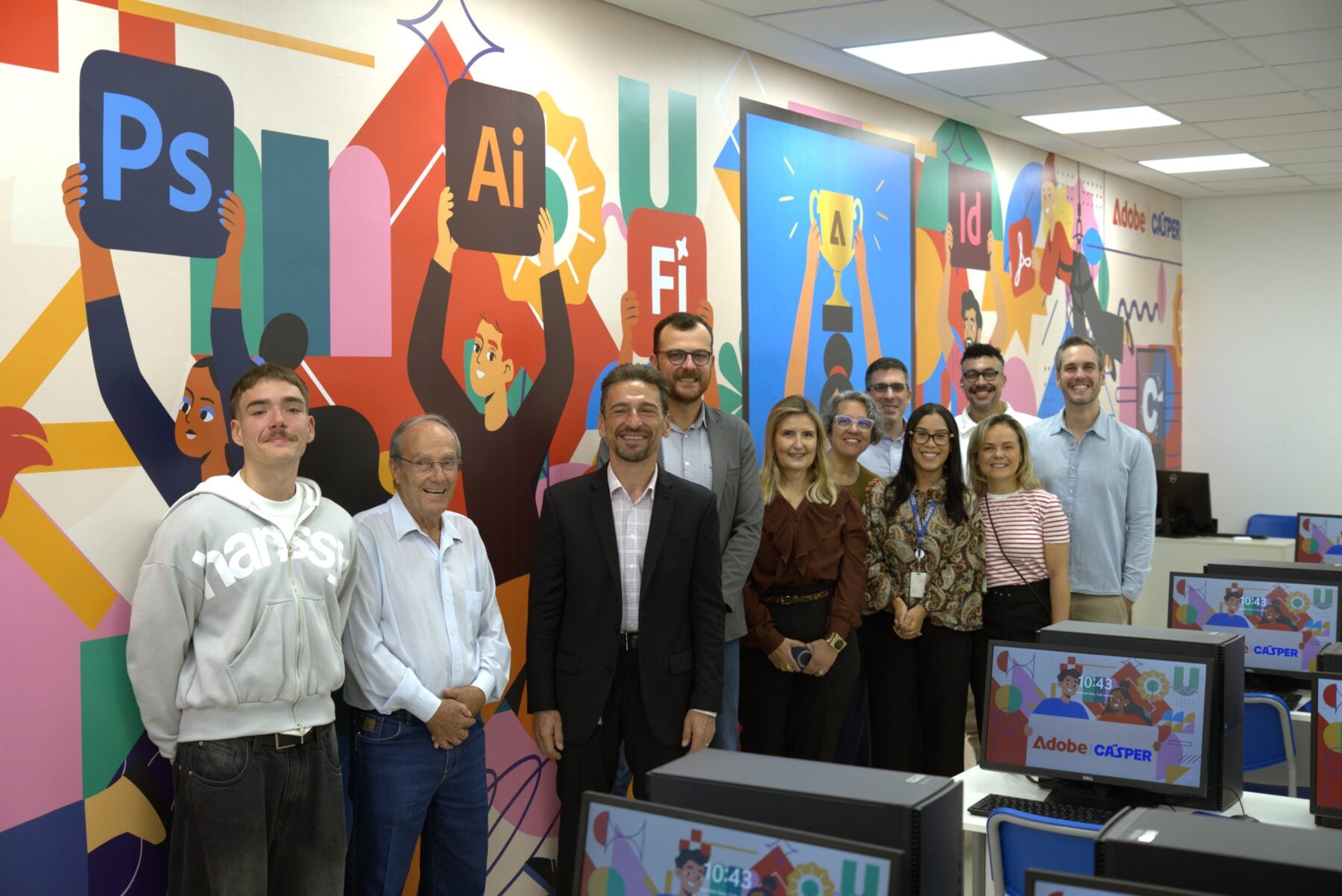 Notícia: Cásper Líbero e Adobe inauguram laboratório para ampliar a criatividade e a formação prática dos estudantes